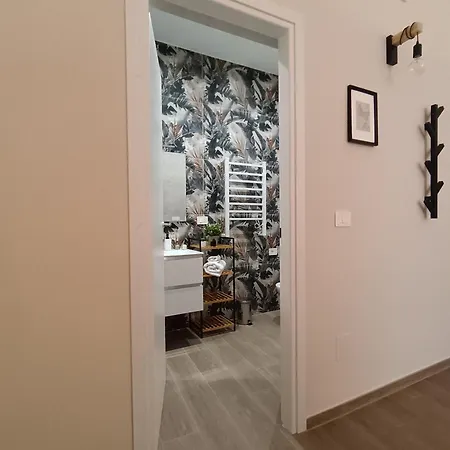 Apartment Realia *