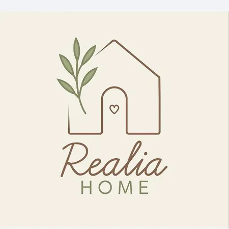 Realia 트라니